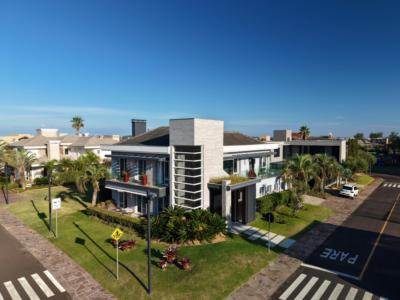Sobrado 06 Dorm
