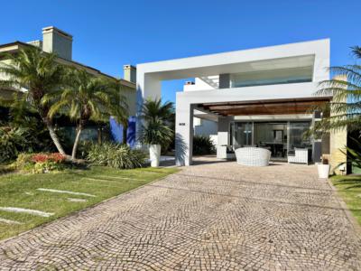 Sobrado 04 Dorm